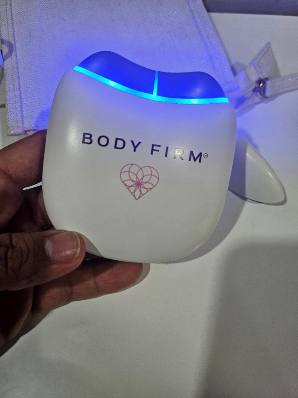 BODY FIRM Essentials (Crepe Erase) Skin Revitalizing Tool